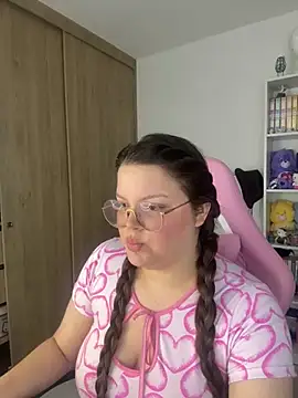 Snapshot of Gabiwaifu chatting on October 25, 2025, 10:32 pm Gabiwaifu online show from October 25, 2025, 10:32 pm