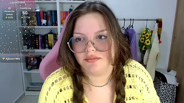 Snapshot of Gabiwaifu chatting on November 22, 2025, 5:28 am Gabiwaifu online show from November 22, 2025, 5:28 am