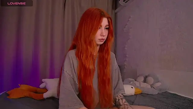 Snapshot of Evaa_Moonn_ chatting on December 13, 2024, 2:05 pm Evaa Moonn  online show from December 13, 2024, 2:05 pm