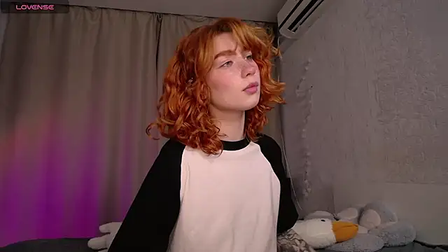 Snapshot of Evaa_Moonn_ chatting on October 13, 2025, 5:31 am Evaa Moonn  online show from October 13, 2025, 5:31 am