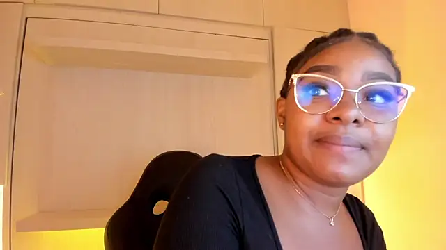 tamaraa smiith online show from October 29, 2025, 7:35 pm