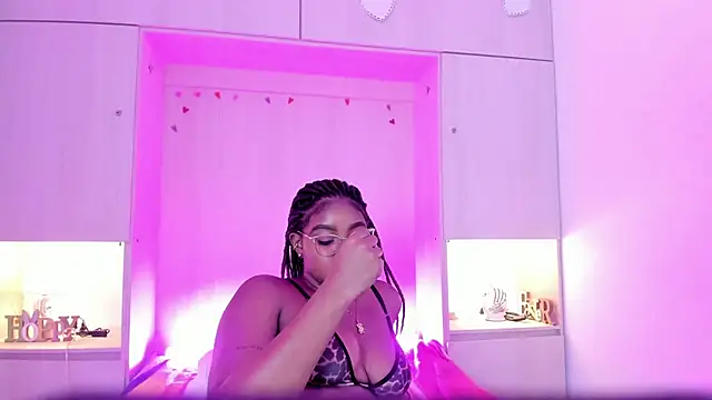 tamaraa smiith online show from September 13, 2025, 7:58 pm