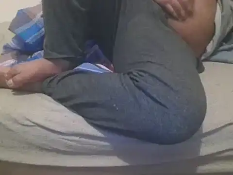 Snapshot of Indianluckyboytits chatting on December 19, 2024, 8:44 pm Indianluckyboytits online show from December 19, 2024, 8:44 pm