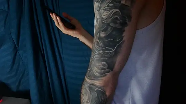 Snapshot of Kenner_fox77 chatting on January 3, 2025, 3:16 am Kenner fox77 online show from January 3, 2025, 3:16 am