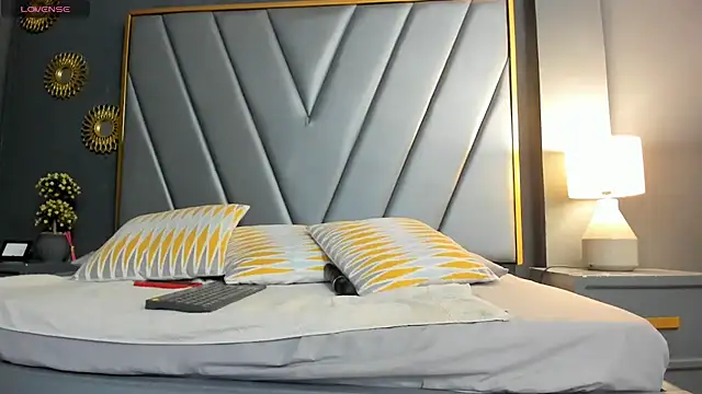 Snapshot of BrendaAdams_ chatting on October 27, 2025, 11:22 am BrendaAdams online show from October 27, 2025, 11:22 am