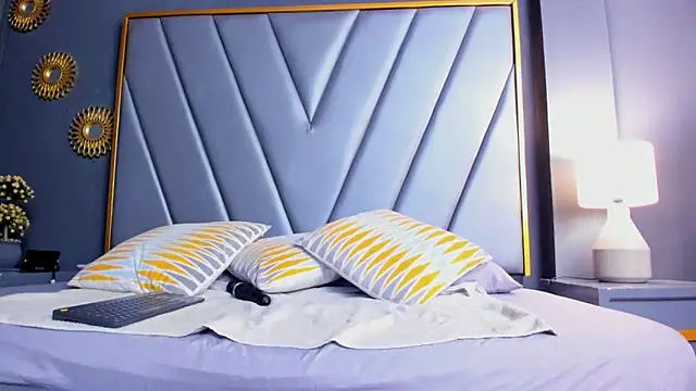 Snapshot of BrendaAdams_ chatting on September 17, 2025, 10:50 am BrendaAdams online show from September 17, 2025, 10:50 am