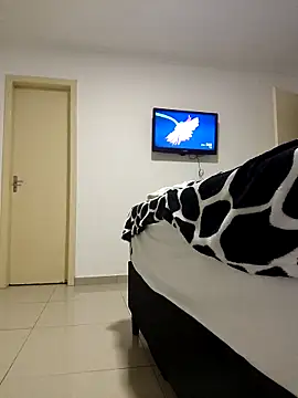 Snapshot of HAchicko_ chatting on October 1, 2025, 11:08 pm HAchicko online show from October 1, 2025, 11:08 pm