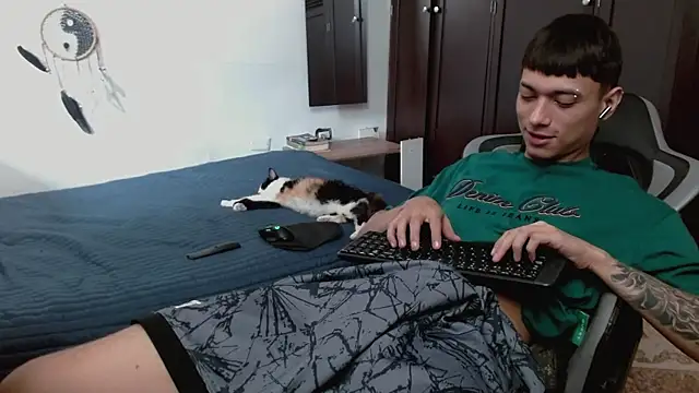 aaron blug online show from January 11, 2026, 4:58 pm