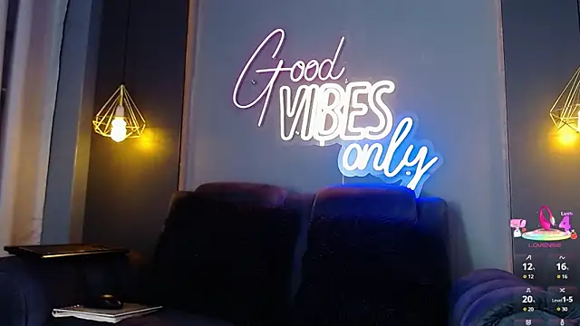 Snapshot of LOLIITA__LOVE chatting on February 13, 2026, 5:13 pm LOLIITA LOVE online show from February 13, 2026, 5:13 pm