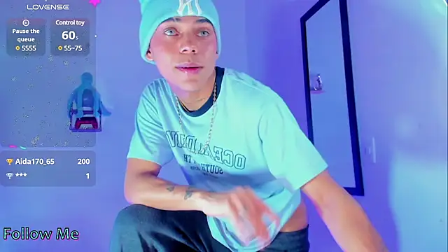 Snapshot of visaelX chatting on March 15, 2025, 2:23 pm visaelX online show from March 15, 2025, 2:23 pm