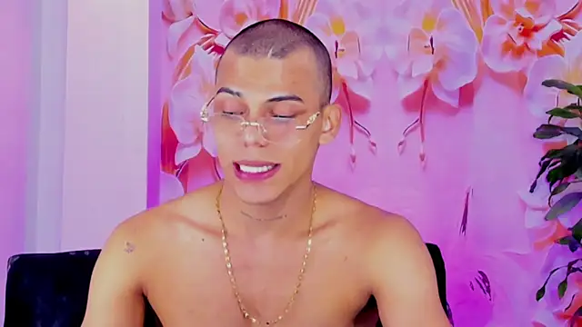 Snapshot of visaelX chatting on January 19, 2025, 5:28 pm visaelX online show from January 19, 2025, 5:28 pm