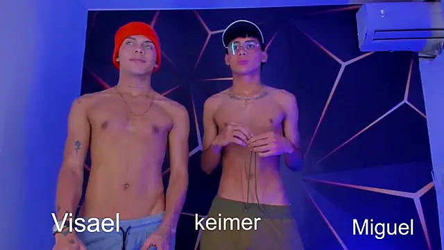 Snapshot of visaelX chatting on January 28, 2025, 12:05 am visaelX online show from January 28, 2025, 12:05 am