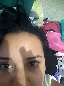 Snapshot of _Miaaleon chatting on November 17, 2025, 10:52 am Miaaleon online show from November 17, 2025, 10:52 am