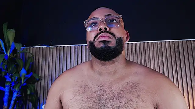 Snapshot of DilanJonnes_ chatting on February 17, 2025, 2:20 am DilanJonnes online show from February 17, 2025, 2:20 am