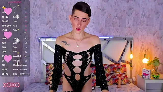 Snapshot of dominic_thailor chatting on October 4, 2025, 1:34 pm dominic thailor online show from October 4, 2025, 1:34 pm