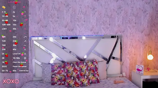 Snapshot of dominic_thailor chatting on September 10, 2025, 3:00 pm dominic thailor online show from September 10, 2025, 3:00 pm