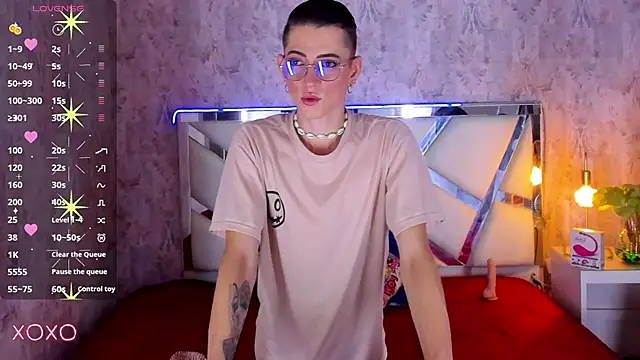 Snapshot of dominic_thailor chatting on November 11, 2025, 2:01 pm dominic thailor online show from November 11, 2025, 2:01 pm