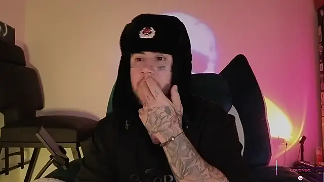 Snapshot of Ash_gusbig chatting on November 15, 2025, 3:54 am Ash gusbig online show from November 15, 2025, 3:54 am