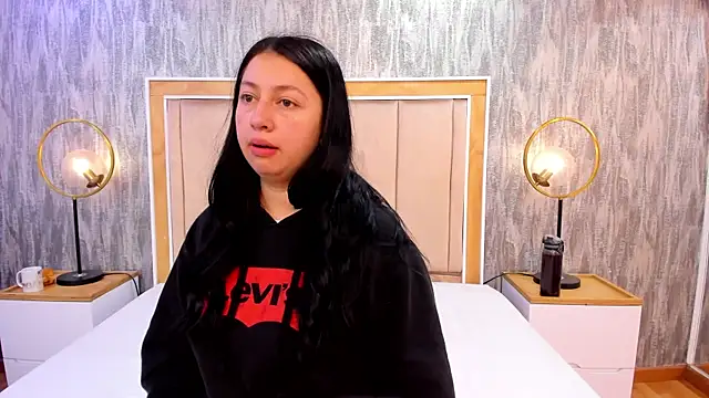 Snapshot of AshleeyPrincess chatting on November 21, 2025, 11:42 am AshleeyPrincess online show from November 21, 2025, 11:42 am