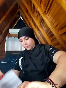 AmbarBurhan online show from April 14, 2026, 4:01 pm