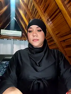 AmbarBurhan online show from March 4, 2026, 4:37 pm