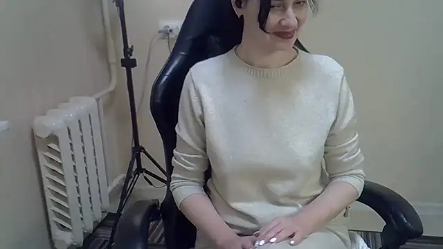 Snapshot of NkPulse chatting on December 13, 2025, 8:04 pm NkPulse online show from December 13, 2025, 8:04 pm