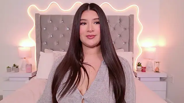 JuliaSUMMERS2022 online show from March 31, 2026, 10:34 pm