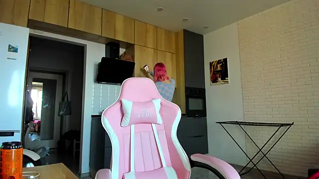  Alice Kitty online show from April 3, 2026, 1:17 pm