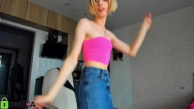  Alice Kitty online show from November 3, 2025, 9:35 am