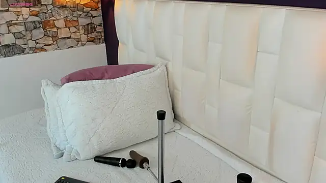 Snapshot of Abbyadams chatting on November 24, 2025, 3:17 am Abbyadams online show from November 24, 2025, 3:17 am