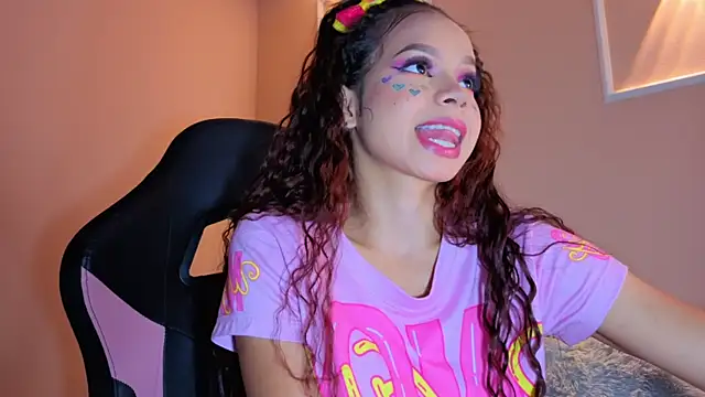 SheilaSmiith online show from October 24, 2025, 10:09 pm