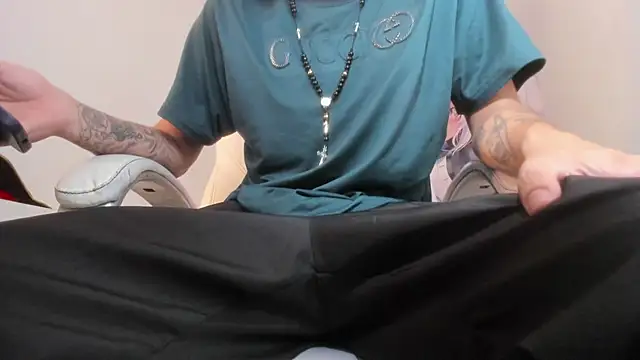 FrannBoy online show from March 25, 2026, 4:12 am