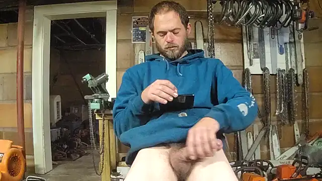 Snapshot of Bigoleslong98765 chatting on October 31, 2025, 2:46 pm Bigoleslong98765 online show from October 31, 2025, 2:46 pm