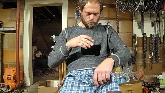 Snapshot of Bigoleslong98765 chatting on November 19, 2025, 6:46 am Bigoleslong98765 online show from November 19, 2025, 6:46 am