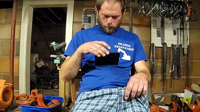 Snapshot of Bigoleslong98765 chatting on November 8, 2025, 6:11 pm Bigoleslong98765 online show from November 8, 2025, 6:11 pm