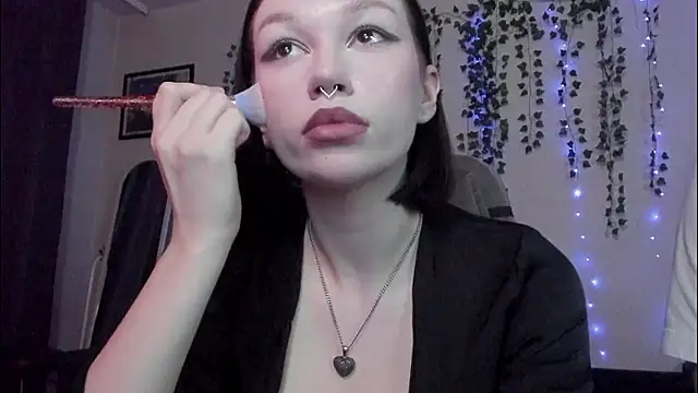 Emmy m00n online show from December 2, 2024, 12:46 pm