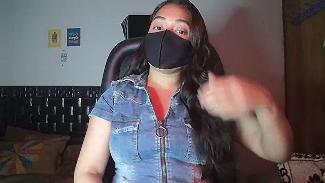 Snapshot of Most-Beautiful-Queen chatting on October 31, 2025, 6:15 pm Most-Beautiful-Queen online show from October 31, 2025, 6:15 pm