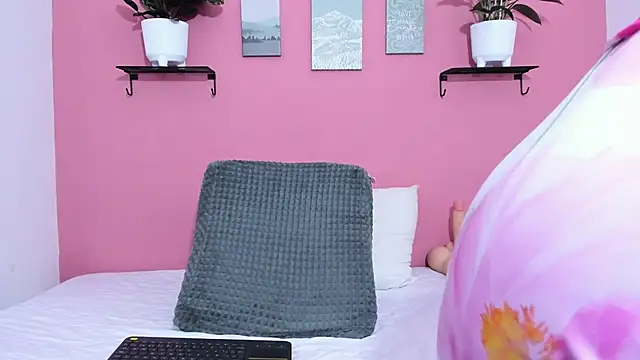 Snapshot of Karo_11_ chatting on September 12, 2025, 8:03 am Karo 11 online show from September 12, 2025, 8:03 am