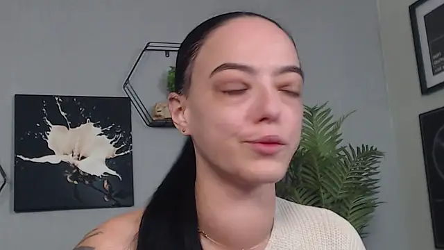 Snapshot of IzabelllNoir chatting on January 16, 2026, 11:58 am IzabelllNoir online show from January 16, 2026, 11:58 am