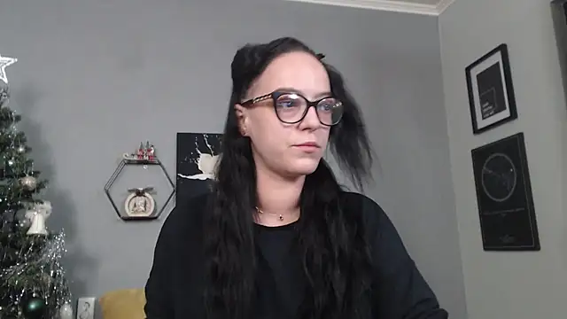 Snapshot of IzabelllNoir chatting on December 23, 2025, 6:02 am IzabelllNoir online show from December 23, 2025, 6:02 am