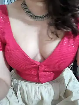 Snapshot of Brown_Maxi chatting on March 2, 2025, 12:03 pm Brown Maxi online show from March 2, 2025, 12:03 pm