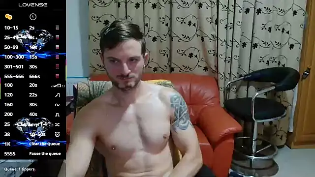 cuple hoot  online show from October 31, 2025, 3:36 am