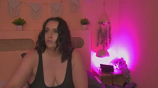 Snapshot of TerezaBlackwood chatting on June 1, 2026, 7:57 pm TerezaBlackwood online show from June 1, 2026, 7:57 pm