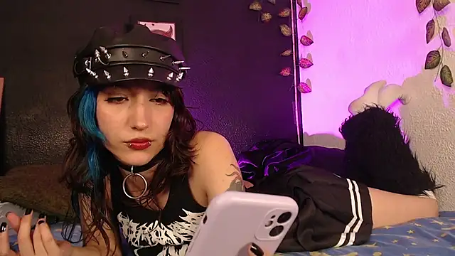 niakat  online show from March 12, 2026, 2:06 am