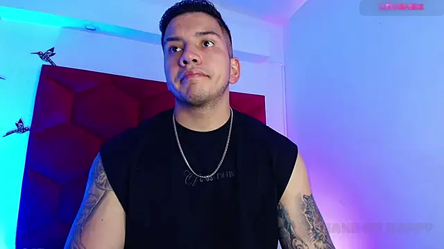 Snapshot of Marc__Waatson chatting on January 12, 2026, 1:18 pm Marc Waatson online show from January 12, 2026, 1:18 pm