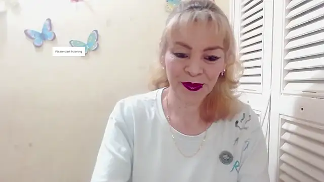 Snapshot of electra-mommy chatting on November 6, 2025, 10:19 am electra-mommy online show from November 6, 2025, 10:19 am