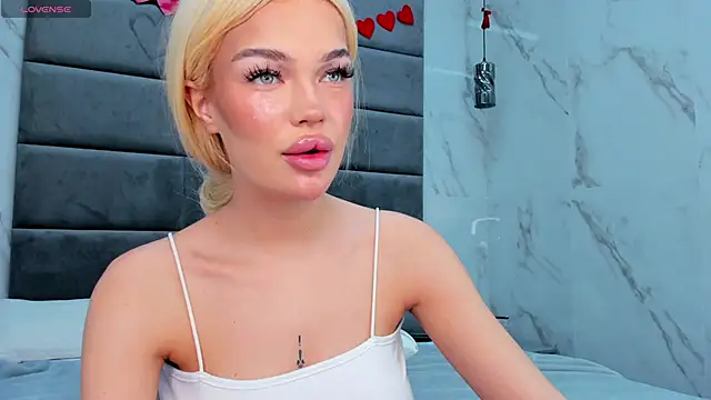 Angel Sapphire  online show from March 19, 2025, 8:45 am