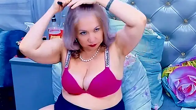 Snapshot of Hornystepmom29 chatting on June 5, 2026, 10:59 pm Hornystepmom29 online show from June 5, 2026, 10:59 pm