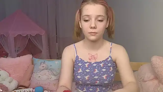 PrincessLittleKiki online show from February 17, 2026, 5:10 pm