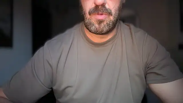 Mr Beef online show from October 21, 2025, 5:01 pm